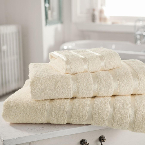 Kensington Towel Collection — Bath Towel — Cream