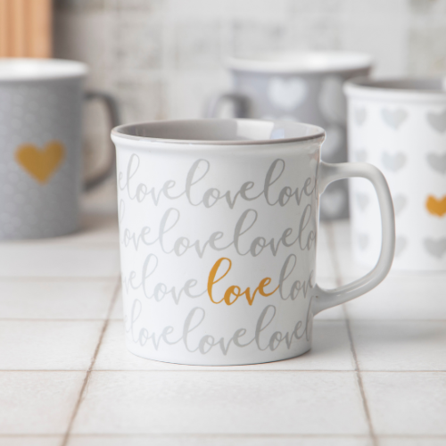 Romantic Love Heart Print Ceramic Mug 440ml Assorted Designs