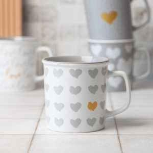 Romantic Love Heart Print Ceramic Mug 440ml Assorted Designs