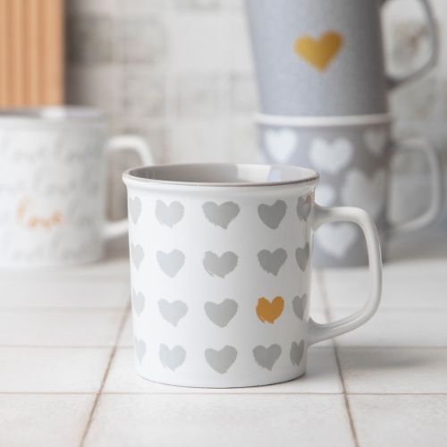 Romantic Love Heart Print Ceramic Mug 440ml Assorted Designs
